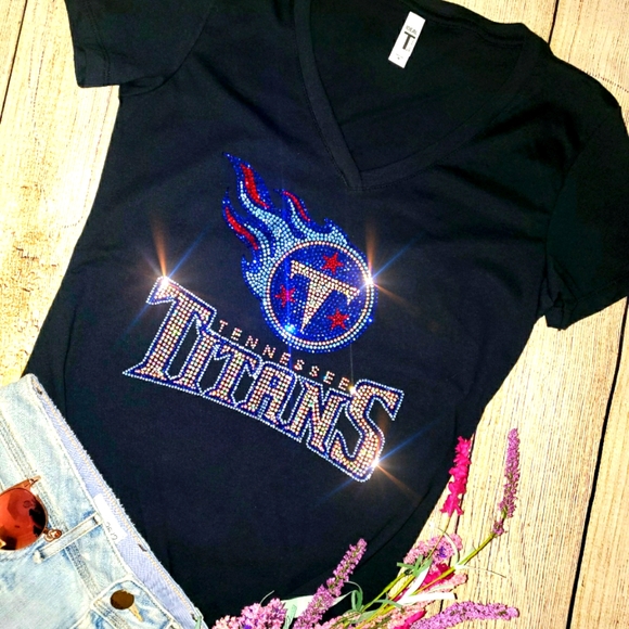 New Tennessee Titans Women's V-Neck Fitted T-shirt - Picture 3 of 5
